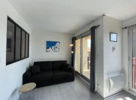 Appartement T1 à 50m du lac avec piscine, salle de jeux et parking, idéal famille/amis - FR-1-379-63