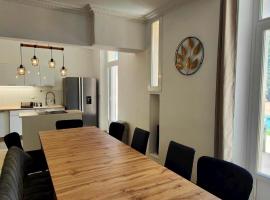 Superb house with pool in Saint-Raphaël, hotel in Saint-Raphaël