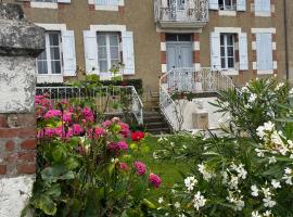 Maison gasconne โรงแรมในCastillon-Debats