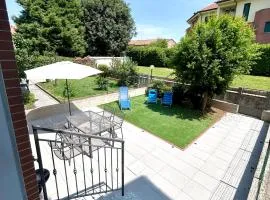 JrHome 3 - Trilocale con Giardino