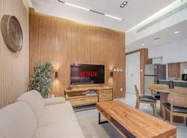 Private Apartment - 1BR Aljada Home - Sleeps 4