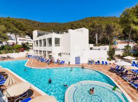 Globales Montemar, hotel v destinaci Cala Llonga