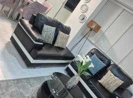 Moderno y cómodo apartamento, hotel u gradu Kukuta