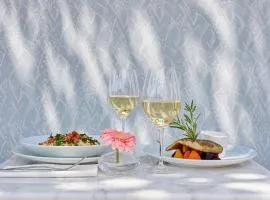 Icce Borbirtok - Wine, Dine & Rest