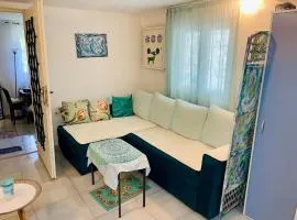 Laniakea small apartment in shared house