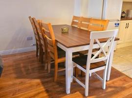 3 bedroom house, hotell sihtkohas Cork