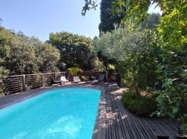 Superbe haut de villa, ξενοδοχείο σε La Seyne-sur-Mer