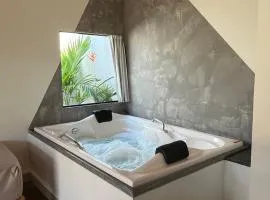 Quattuor Cabanas. Privacidade e conforto com hidromassagem