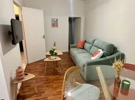 Une terrasse à 200m de la cathédrale - 4 personnes - logement entièrement rénové