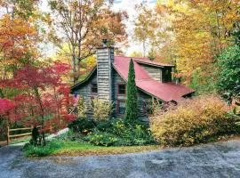 Rustic Cabin with Porches 8 Mi to Tallulah Gorge!
