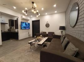 Brick Accent Loft 1BHK with Balcony & Free Netflix, hotel v destinaci Rávalpindí