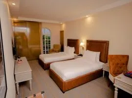 Cityscape Rooms & Suites