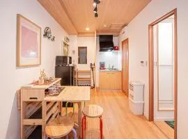 2 min walking distance to station cozy room in central tokyo