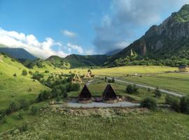 Gagma Chalets Kazbegi, hotel di Kazbegi