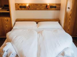 Maso Corto Aparthotel 5 persone, hotel v destinaci Maso Corto