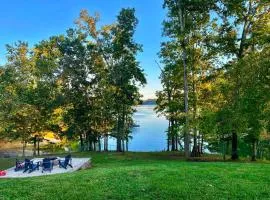 Cherokee Lake Cottage by Staycating