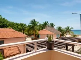 Beachfront 2BR Condo in Playa I Steps to 5th Ave!