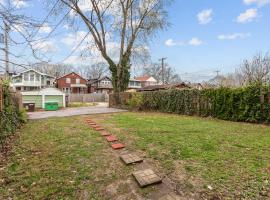 Forest Park Oasis | JZ Vacation Rentals, hotel a Tower Grove