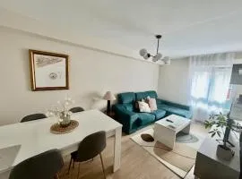 1A158 Amplio Apto centro de Gijón by R2R Consulting