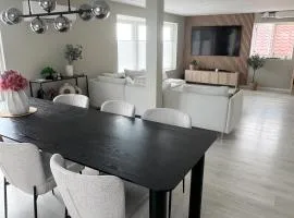 Large house with 3 bedrooms and a private garden