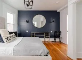 Sophisticated 2BR - Prime NW 23rd Location