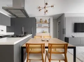 Apto 2 Quartos com Sacada Ed.Jardim Milano