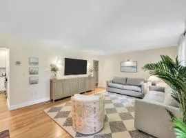 1 Story Family Home Half Mile to Beach with Patio , Grill, Office with Twin Beds, Peaceful Wooded Setting, Spacious Driveway, Garden Views, Walk to Shore, Perfect Cape Cod Getaway for Families