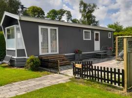 Chalet B2, Hotel in Westergeest