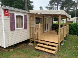 Mobil home 6 pers, dans Camping 4 Etoiles, 3ch, grande terrasse couverte, ξενοδοχείο στο Pont-Aven
