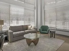 Landing at Lofts at American Life - Birmingham