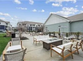 Landing Apartments - Downtown Leland