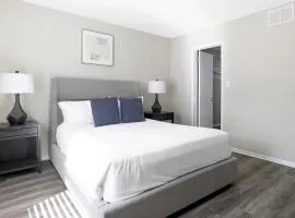 Landing Modern 1BD Pool Gym