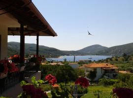 El Capitan, B&B in Porto Koufo