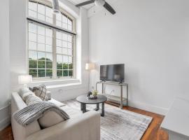 Landing Apartments - Greenville, hotel in Greenville