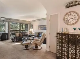 Escape to Incline Village Min to Beach and Skiing