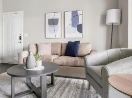 Landing Beautiful 1BD Clubhouse Pool