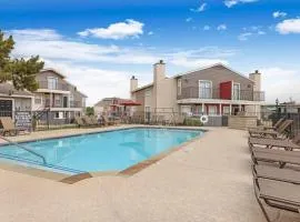 Landing Apartments - Grand Prairie