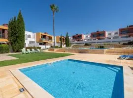Vitismar GroundFloor Apartment with Direct Pool Access in Albufeira