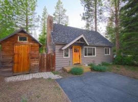 Dancing Bear Cabin - Pet Friendly Sleeps 4 Totally cute, hotel i South Lake Tahoe