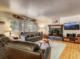Coziness Cabin - Cute little cabin in the Tahoe woods, hotel v destinaci South Lake Tahoe