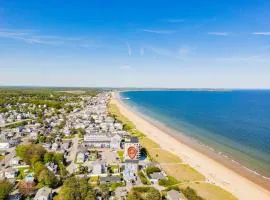 Oceanfront Home Beach Access Deck & Ping Pong