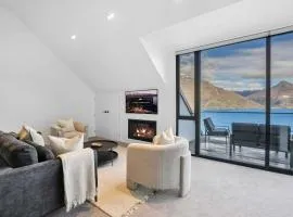 Contemporary 3 Bedroom House with Stunning View