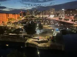 Liverpool City Centre Apartment with view