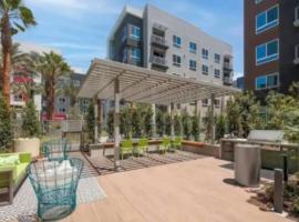 Cozy 2bd Apt Near Disneyland Anaheim Conv Center, kh&aacute;ch sạn gi&aacute; rẻ ở Anaheim