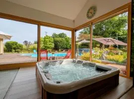 Chambre spacieuse avec piscine, spa et hammam - FR-1-589-721