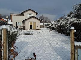 Casita San Martín, villa in San Martín de los Andes