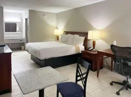 Motel 6 Raleigh, NC – Downtown South