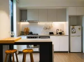 Sunny Central & Convenient, Terraces Apartment Bowen Hills