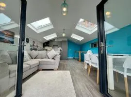 Lighthouse View 9, Golden Bay, Coastal Retreat with Balcony & Sea Views