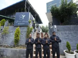 Green House Luxury Home Stay